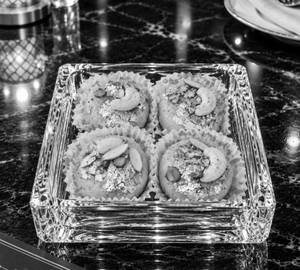 Mawa Tikki (4 piece)