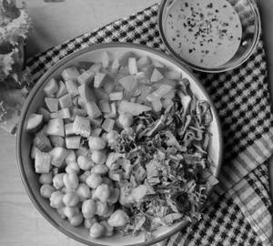 Ghar Se Special Chickpea Salad
