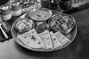 Kadai Paneer Roti Meal