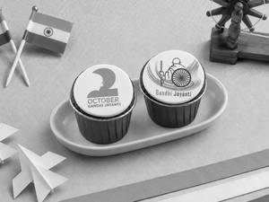 Gandhi Jayanti Theme Cupcakes - 2Pc