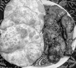 Poori With Chicken Fry
