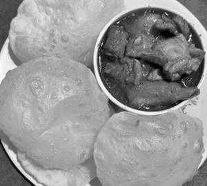 Poori With Chicken Curry