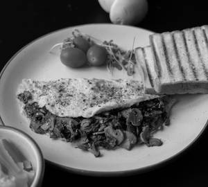 Mushroom & Spinach Omelette