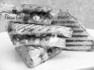 Smokie Chilli Sandwich (Two Jumbo Bread Slices)