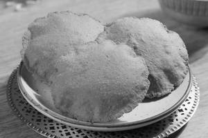 Rajgira & Kuttu Poori [3 pcs]