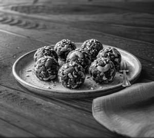 Dry Fruits Laddu [1 Kg]