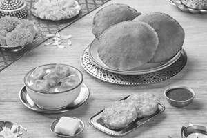 Vrat Poori & Paneer Makhani 3 Course Meal (Serves 1)
