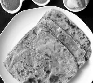 Ajwain Salt Paratha (2 Pieces)