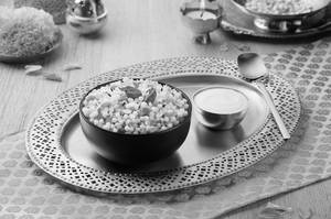 Sabudana Khichdi with Dahi (No Onion No Garlic)