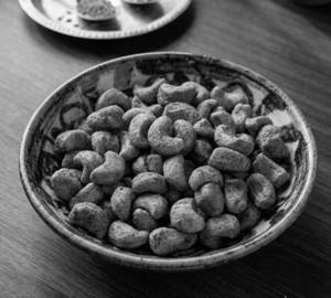 Maida Kaju [250 Grams]