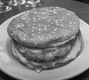 Paneer Tikk Burger( without onoin garlic )