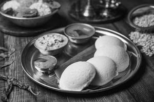 Classic Plain Idli