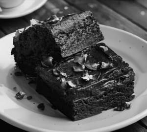Rose milk brownie