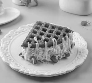 Red Velvet Bubble Waffle