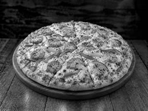 CHICKEN SAUSAGE PIZZA