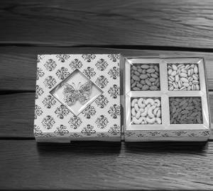 Window 4P1 Dry Fruits Hamper