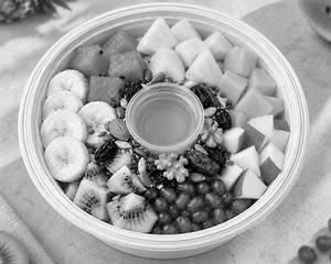 Exotic Fruit N Nut Bowl (357 Kcal | Protein 7.1 G | Carbs 68.8 G)