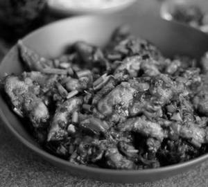 Schezwan Chicken (8Pcs)