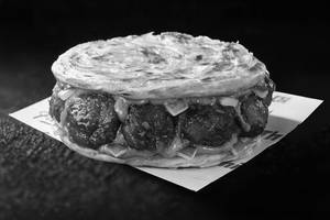 Hot Garlic Chicken Paratha Burger