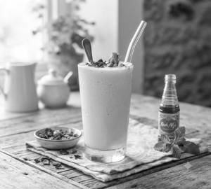 Royal Rose milkshake (250 ml)