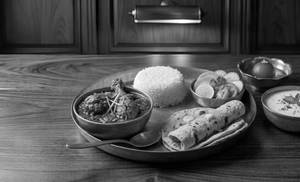 Chicken Thali - (2 Roti, Rice, Salad, Pickle)