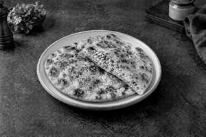 Paneer Stuffed Naan