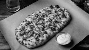 Cheesy Garlic Breadsticks With Spicy Chicken & Jalapenos With Garlic Aioli