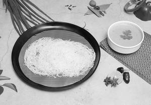Idiappam(2 Pcs) & Mutton Kuruma Combo