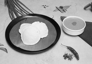 Idli(3pcs) & Paya Curry Combo
