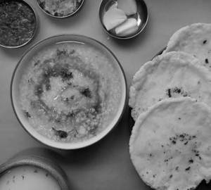 Saurashtra Special – Urad Dal With Garlic Chutney & Ghee Bajra Rotla