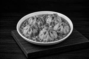 Womo Gravy Mix Veggie Wheat Momos 5 Pcs