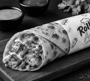 Paneer tikka roll