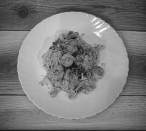 Aglio e olio spaghetti prawns