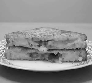 Cheesy Peri Peri Egg Sandwich