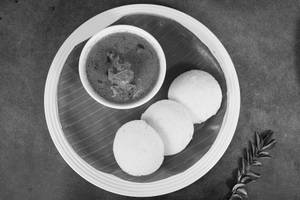 Idly 3pcs With Mutton Curry  Combo