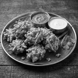 Singhare Ke Pakode