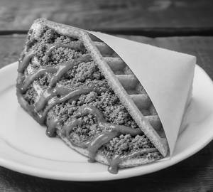 Biscoff crumble waffle