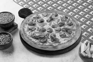 Butter Chicken Pizza
