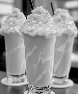 Yummily Mango Milk Shake