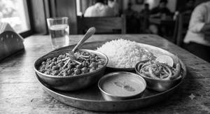 Pindi Choley +Steamed Rice +Chutney +Masala Pyaaz