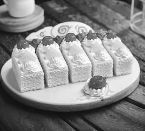 Pineapple Pastry