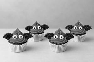 Red Bat Cup Cake (2pc)