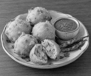 Aaloo Bonda 5 Pcs