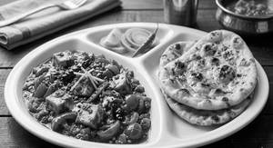 Kadhai Paneer With 2 Butter Naan