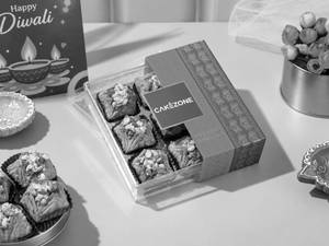 Royal Dry Fruit Sweets Baklava Pyramid – 9 Pc