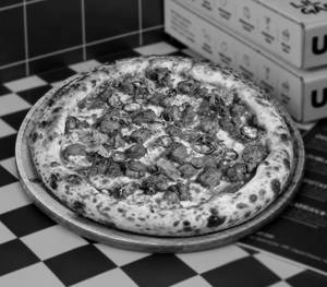 The Revolver (Spicy Chicken Pizza)