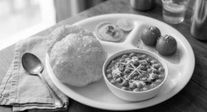 Chole Bhature With Gulab Jamun