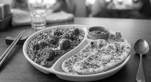 Soya Chaap Masala With 2 Butter Naan