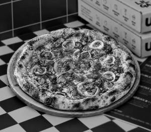 The Cowgirl (Bbq Chicken Pizza)