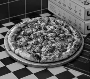Farzi Texan Pizza (Bbq Paneer Pizza)